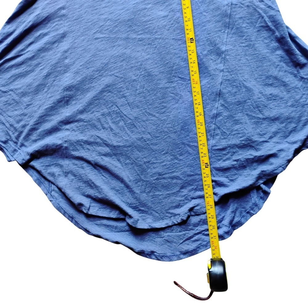 We The Free Long Sleeve Top Relaxed Tunic Tee XS Blue Asymmetrical Hem Runs Big - Picture 4 of 4